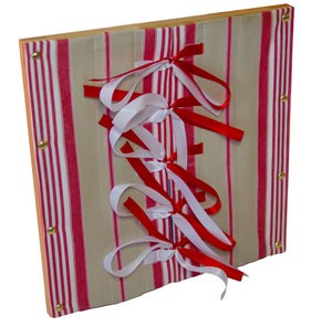 Рамка с бантами (30,5, 33 см.)