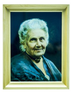 Портрет М. Монтессори в раме (цветной) 40х30см., художник А.Акопов         .