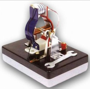 Модель электродвигателя разб. лабор.