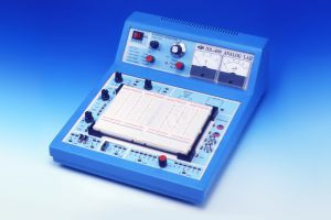 Рабочее место учащегося для сборки и изучения аналоговых схем