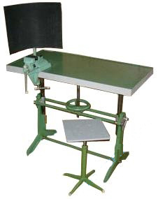 Верстак ученический ВС-4 (защитный экран, табурет, тиски)