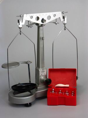 Весы технические с гирями до 500 гр