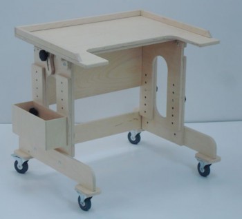 Столик на колесиках для детей с ДЦП
