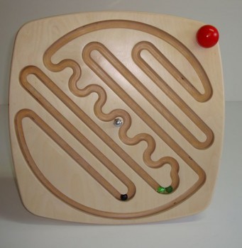 Настенный лабиринт квадратный, 450*450 мм