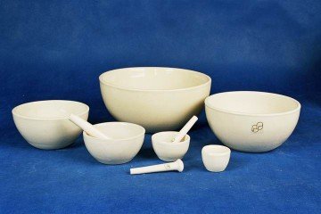 Ступка фарфоровая с пестиком, d = 86 мм, № 3