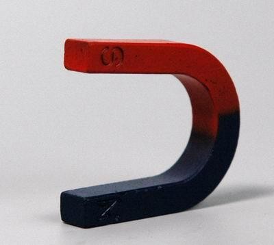 Магнит дугообразный